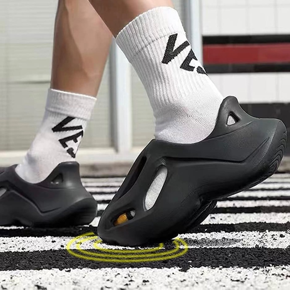 Black “Foam Runner” Shoes